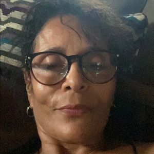 Meet your Posher, Carmen